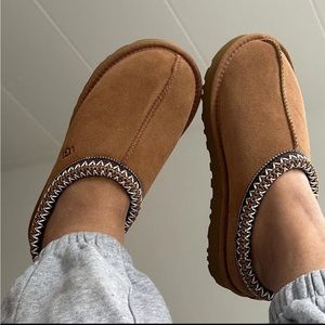 Brand New UGG Tasman Embroidered Slippers Chestnut NIB NWT